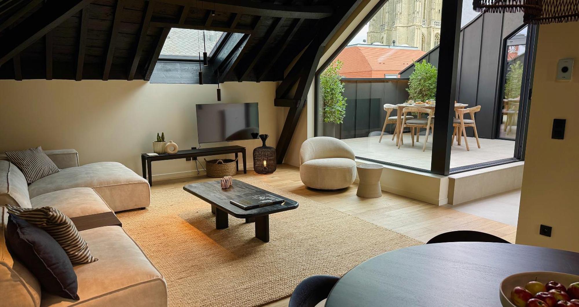 De Gulden Poorte, A Lxryhome Collection *